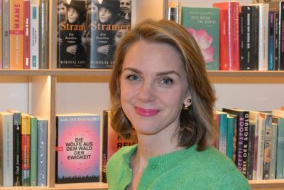 2025 - Lesung - Susanne Gregor – aus ihrem Buch „Halbe Leben“, in  der Buchhandlung "Kurdirektion", in Bad Ischl, im Rahmen der Kulturinitiative "Literaturschiff", am 31.01.2025.-stock-foto