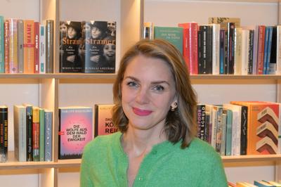 2025 - Lesung - Susanne Gregor – aus ihrem Buch „Halbe Leben“, in  der Buchhandlung "Kurdirektion", in Bad Ischl, im Rahmen der Kulturinitiative "Literaturschiff", am 31.01.2025.-stock-foto