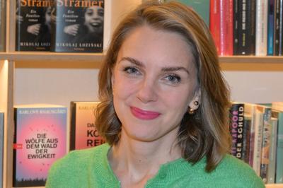 2025 - Lesung - Susanne Gregor – aus ihrem Buch „Halbe Leben“, in  der Buchhandlung "Kurdirektion", in Bad Ischl, im Rahmen der Kulturinitiative "Literaturschiff", am 31.01.2025.-stock-foto