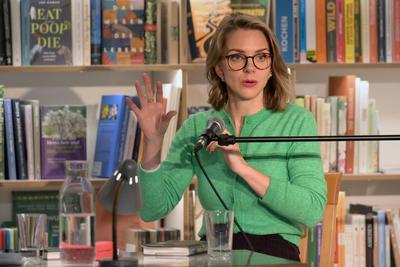 2025 - Lesung - Susanne Gregor ? aus ihrem Buch ?Halbe Leben?, in  der Buchhandlung "Kurdirektion", in Bad Ischl, im Rahmen der Kulturinitiative "Literaturschiff", am 31.01.2025.-stock-foto