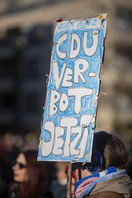 Demonstration gegen Friedrich Merz gegen die CDU und AFD in Dortmund.-stock-foto