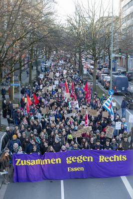 Demonstration gegen Friedrich Merz gegen die CDU und AFD in Dortmund.-stock-foto