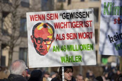 Demonstration gegen Friedrich Merz gegen die CDU und AFD in Dortmund.-stock-foto