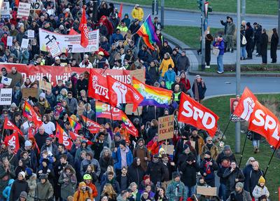 Demo gegen Rechts, Zusammen gegen Rechts, Essen, Nordrhein-Westfalen, Deutschland-stock-photo