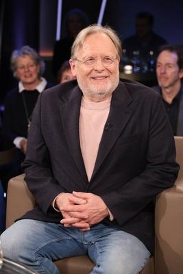 Dietrich Gr?nemeyer, Arzt, Wissenschaftler und Autor, zu Gast in der NDR Talk Show, Fototermin am 31.1.2025 im Fernsehst-stock-foto