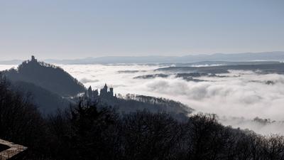 Tiefnebel ?ber dem Rheintal in K?nigswinter - 01.02.2025-stock-foto