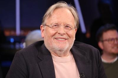 Dietrich Gr?nemeyer, Arzt, Wissenschaftler und Autor, zu Gast in der NDR Talk Show, Fototermin am 31.1.2025 im Fernsehst-stock-foto