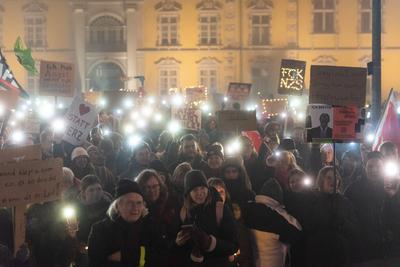 Demonstration gegen Rechtsextremismus und f?r Demokratie in Oldenburg, 01.02.2025-stock-foto