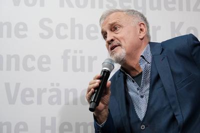 17.10.2019 xkhx Frankfurt am Main Buchmesse Frankfurt 2019 Krimiautor Carl Valdemar Jussi Henry Adler-Olsen stellt sein-stock-foto