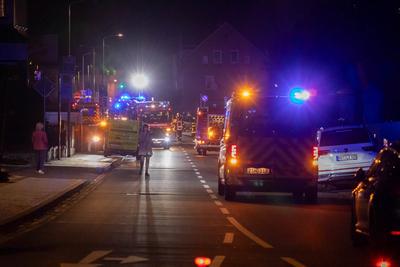 Brand bei Einkaufsmarkt ausgebrochen ? Zahlreiche Feuerwehren im Einsatz-stock-foto