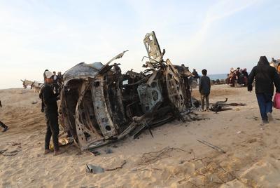 Despite a ceasefire agreement that halted a 15-month Israeli war on the enclave.According to witnesses, an Israeli drone fired two missiles near a car-stock-foto