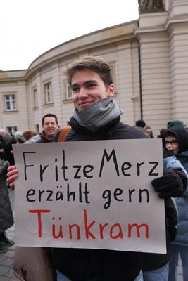 Kundgebung gegen Rechtsextremismus in Potsdam-stock-foto
