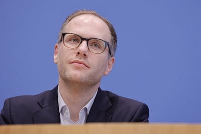 Philipp Denker, Direktor bei der PD - Berater der ?ffentlichen Hand GmbH, Deutschland, Berlin, Bundespressekonferenz, Th-stock-foto
