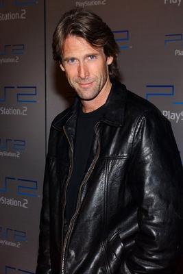 Bildnummer: 50213674  Datum: 13.05.2003  Copyright: imago/Rideaux-PicturePerfectRegisseur Michael Bay (USA) anl?sslich der Playa-del-Playstation-Party in Santa Monica, Personen , optimistisch; 2003, Santa Monica, PS2, PS 2, zwei, Sponsor, Sponsoren, Regisseure, l?cheln, l?chelnd, l?chelt; , hoch, Kbdig, Pressetermin, Einzelbild, close, Film, Kunst, Vereinigte Staaten von Amerika, Randbild, People-stock-photo
