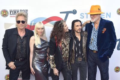 Matt Sorum, Ace Harper, Steven Tyler, Nuno Bettencourt, Mick Fleetwood-stock-photo