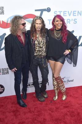 Buck Johnson, Steven Tyler, Suzie McNeil-stock-foto