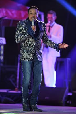 MIAMI, FL - DECEMBER 14: Smokey Robinson performs at The Magic City Casino on December 14, 2019 in Miami, Florida. Credi-stock-foto