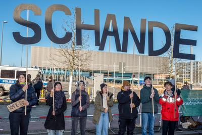 Proteste vor CDU-Parteitag in Berlin-stock-photo