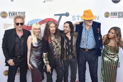 Matt Sorum, Ace Harper, Steven Tyler, Nuno Bettencourt, Mick Fleetwood, Aimee Preston-stock-photo