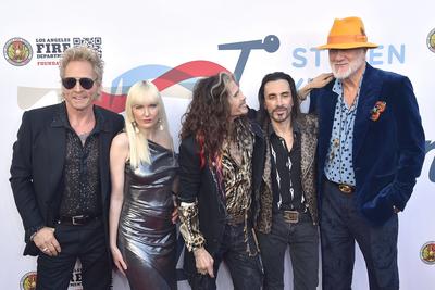 Matt Sorum, Ace Harper, Steven Tyler, Nuno Bettencourt, Mick Fleetwood-stock-photo