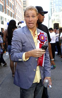 Brian Littrell of Backstreet Boys at the Gay Pride parade in San Francisco - 27 June 2010 FAM38920 Copyright: x FAMOUSx-stock-photo