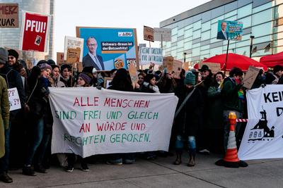 CDU Wahlkampftour 2025 Friedrich Merz vor Ort; 04.02.2025-stock-photo