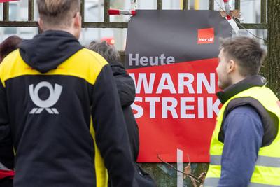 Warnstreik bei der Deutschen Post-stock-foto