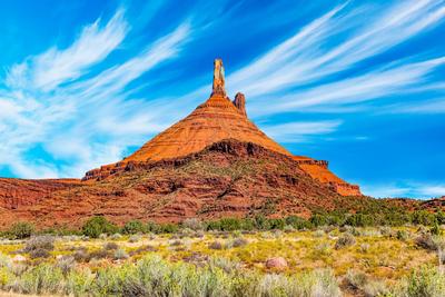 Unglaublicher pyramidenf?rmiger Berg-stock-photo