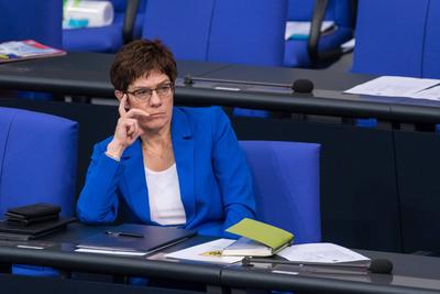 News Bilder des Tages Berlin, Plenarsitzung im Bundestag Deutschland, Berlin - 13.05.2020: Im Bild ist Annegret Kramp-Ka-stock-photo