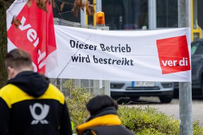 Warnstreik bei der Deutschen Post-stock-foto