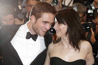 Bildnummer: 58038954  Datum: 25.05.2012  Copyright: imago/Future ImageRobert Pattinson, Juliette Binoche 65. Internationale Filmfestspiele von Cannes / Festival de Cannes 2012 / 65th Annual Cannes Film Festival, Tag 10 - Premiere von Cosmopolis Foto:xD.xBedrosianx/xFuturexImage Kultur Entertainment People Film 65. Internationale Filmfestspiele Cannes Filmpremiere xsp x0x 2012 quer Highlight Schauspieler Schauspielerin  58038954 Date 25 05 2012 Copyright Imago Future Image Robert Pattinson Juliette Binoche 65 International Film Festival from Cannes Festival de Cannes 2012 65th Annual Cannes Film Festival Day 10 Premiere from Cosmopolis Photo XD   Culture Entertainment Celebrities Film 65 International Film Festival Cannes Film premiere xsp x0x 2012 horizontal Highlight Actor Actress-stock-foto