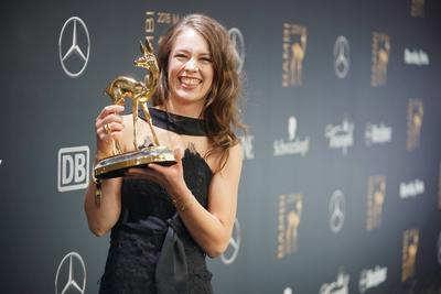 Paula Beer Verleihung des BAMBI 2018 im Theater am Potsdamer Platz in Berlin *** Paula Beer BAMBI 2018 award ceremony at-stock-foto