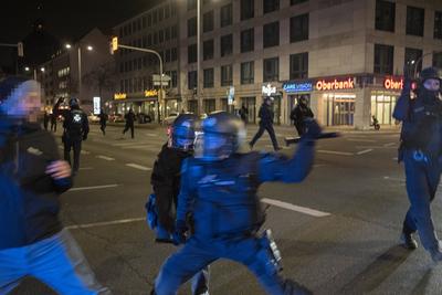 03.02.2025, Demonstrationen, N?rnberg: Am Abend demonstrierten erneut ca. 700-800 Personen aus dem linken Spektrum gegen-stock-photo