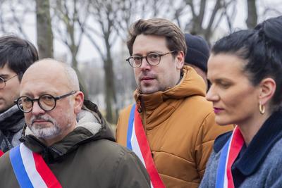Renault Workers Hold Protest Against Lay-Offs-stock-foto
