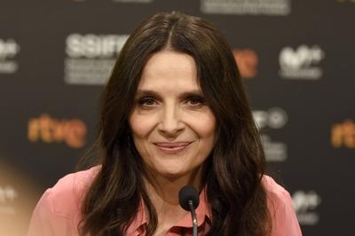 Juliette Binoche bei der Pressekonferenz zu Vision auf dem 66. Internationalen Filmfestival San Sebastian / Festival In-stock-photo