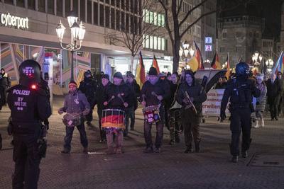 03.02.2025, Demonstrationen, N?rnberg: Am Abend demonstrierten erneut ca. 700-800 Personen aus dem linken Spektrum gegen-stock-photo
