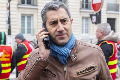Renault Workers Hold Protest Against Lay-Offs-stock-foto