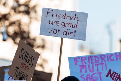 CDU Wahlkampftour 2025 Friedrich Merz vor Ort; 04.02.2025-stock-photo