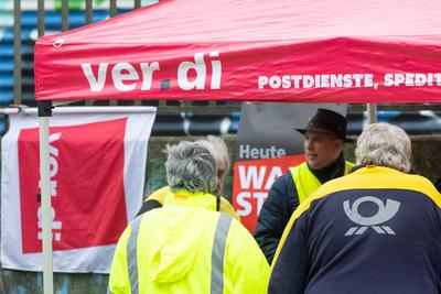 Warnstreik bei der Deutschen Post-stock-foto