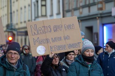 ?sterreich; Demonstration f?r Demokratie und Menschenrechte / Demonstration gegen Rechts / Demonstration gegen FP? Regie-stock-foto