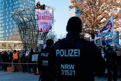 CDU Wahlkampftour 2025 Friedrich Merz vor Ort; 04.02.2025-stock-foto