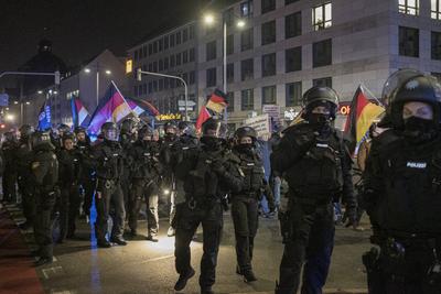 03.02.2025, Demonstrationen, N?rnberg: Am Abend demonstrierten erneut ca. 700-800 Personen aus dem linken Spektrum gegen-stock-photo