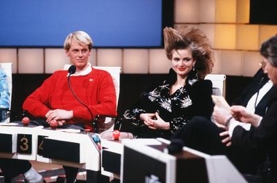 Archivbilder der Woche KW27 Fernsehshow Wetten, dass ..? 1986 - 15.02.1986 - Der ehemalige deutsche Skirennl?ufer Markus-stock-photo