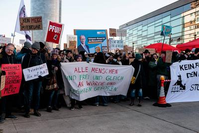 CDU Wahlkampftour 2025 Friedrich Merz vor Ort; 04.02.2025-stock-photo