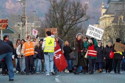 ?sterreich; Demonstration f?r Demokratie und Menschenrechte / Demonstration gegen Rechts / Demonstration gegen FP? Regie-stock-foto