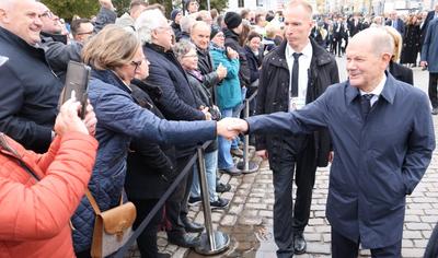 Tag der deutschen Einheit 03.10.2024, Germany, Mecklenburg-Vorpommern, Tag der deutschen Einheit, Schwerin, Staatstheate-stock-photo