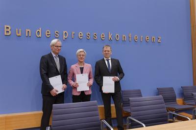 Expertenrat Klima stellt Zweijahresgutachten vor-stock-foto