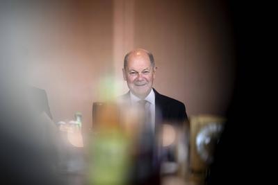 Olaf Scholz, cabinet meeting DEU, Deutschland, Germany, Berlin, 16.10.2024 Olaf Scholz , Bundeskanzler SPD , vor der Kab-stock-foto