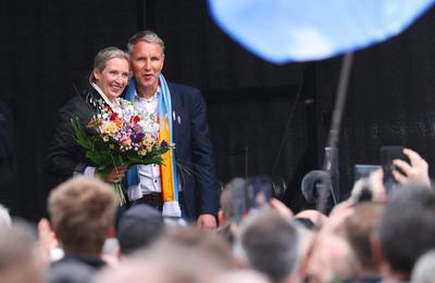 Zukunft fuer Deutschland - Demo der AfD in Erfurt 29.04.2023, Erfurt, Theaterplatz, Grossdemonstration / Kundgebung der-stock-foto