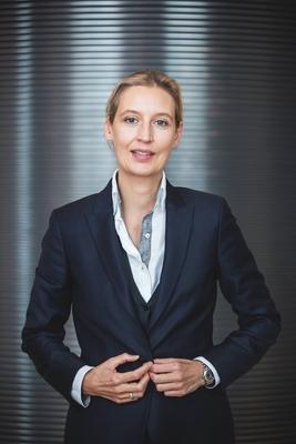 AfD Politikerin Alice Weidel im Reichstag *** AfD politician Alice Weidel in the Reichstag-stock-photo